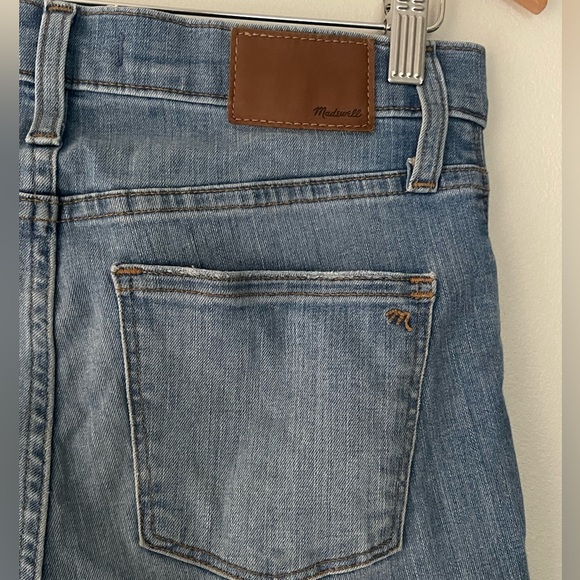 MADEWELL | 9 Inch High-Rise Skinny Jeans in Ontario Wash Size 27 - Picture 4 of 12